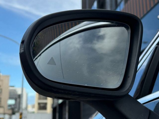 CLA200 原鈑件 低里程 賽車座椅/快撥換檔/數位儀表/定速/盲點/免鑰匙/摸門  第3張相片