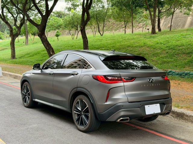 QX55 旗艦 搭載2.0L VC-Turbo引擎 融合轎跑線條與豪華質感 外型動感 內裝精緻 兼具性能與時尚品味  第2張相片