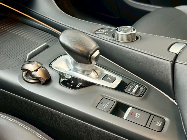 QX55 旗艦 搭載2.0L VC-Turbo引擎 融合轎跑線條與豪華質感 外型動感 內裝精緻 兼具性能與時尚品味  第13張相片