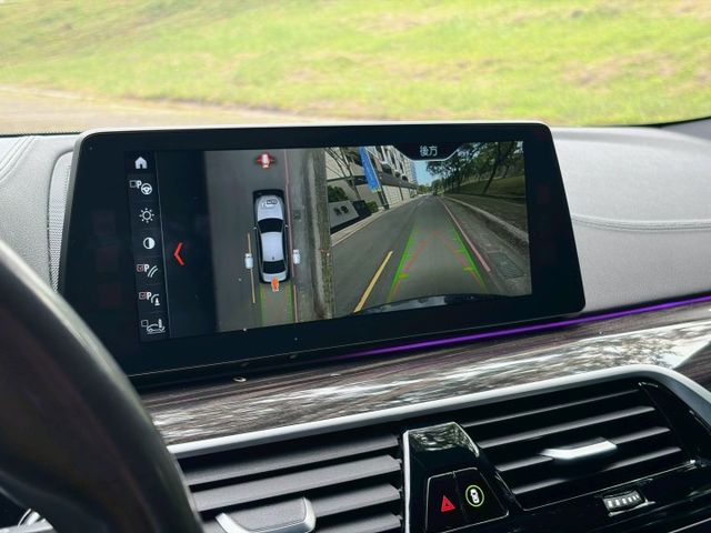 G30 540i MSport 5AT 抬顯 360環景 HK音響 天窗  第11張相片