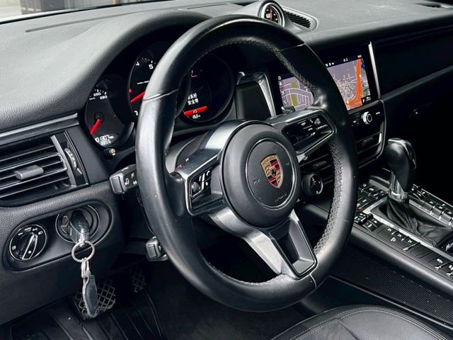 Macan 2.0 360環景 跑車計時器 電尾門  第8張相片