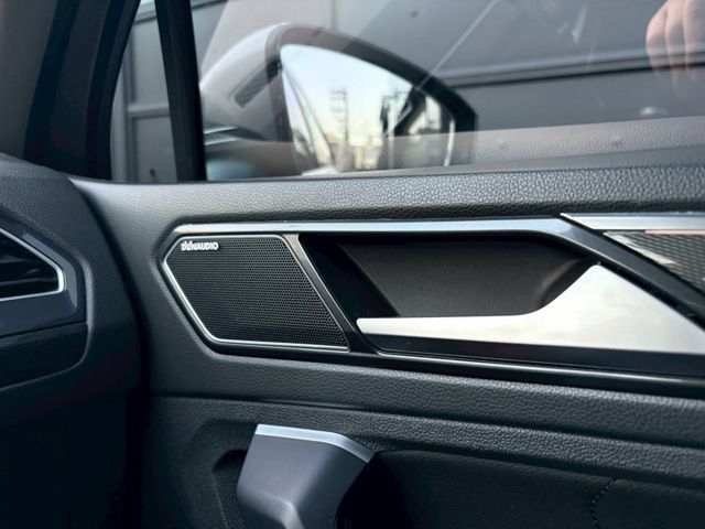 Tiguan 330Tsi 扎實的底盤配上穩定操控 空間實用且乘坐舒適 是兼顧家庭日常使用與長途出遊需求好選擇  第12張相片