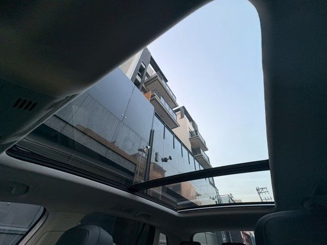 Tiguan 330Tsi 扎實的底盤配上穩定操控 空間實用且乘坐舒適 是兼顧家庭日常使用與長途出遊需求好選擇  第13張相片