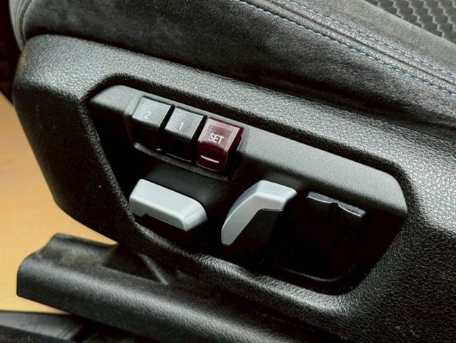 120i Sportline 操控靈活 動力輸出順暢 地盤扎實穩定 車神尺碼適中 兼顧日常實用與駕馭快感 年輕族群所愛  第11張相片