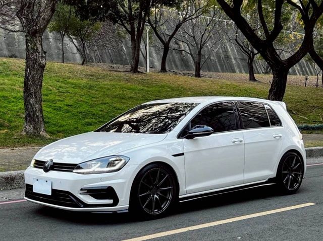 Golf 280tsi 原鈑件 動力順暢油耗經濟 內裝精緻科技感強 駕馭舒適 操控穩健 兼具日常舒適與駕馭樂趣的選擇  第1張相片