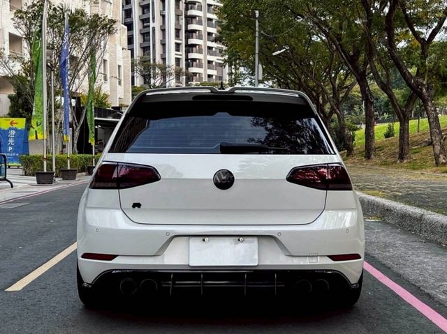 Golf 280tsi 原鈑件 動力順暢油耗經濟 內裝精緻科技感強 駕馭舒適 操控穩健 兼具日常舒適與駕馭樂趣的選擇  第4張相片