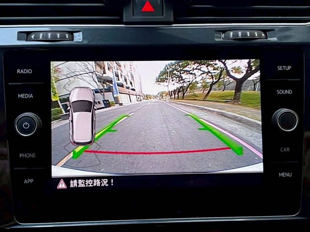 Golf 280tsi 原鈑件 動力順暢油耗經濟 內裝精緻科技感強 駕馭舒適 操控穩健 兼具日常舒適與駕馭樂趣的選擇  第13張相片