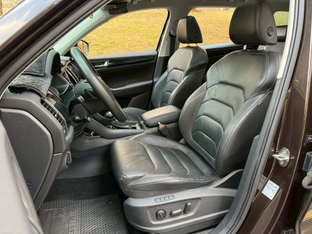 Kodiaq 4x4 原鈑 歐系休旅 空間寬敞實用 操控穩健省油 配備完整安全輔助 是家庭出遊 通勤與長途旅行的好選擇  第8張相片