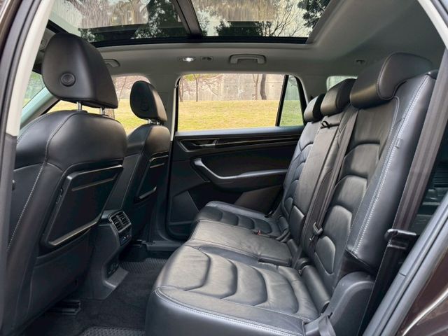 Kodiaq 4x4 原鈑 歐系休旅 空間寬敞實用 操控穩健省油 配備完整安全輔助 是家庭出遊 通勤與長途旅行的好選擇  第9張相片