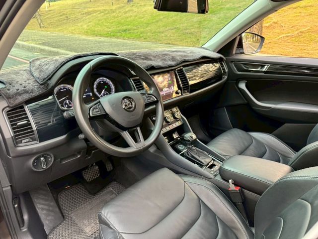 Kodiaq 4x4 原鈑 歐系休旅 空間寬敞實用 操控穩健省油 配備完整安全輔助 是家庭出遊 通勤與長途旅行的好選擇  第10張相片