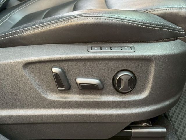 Kodiaq 4x4 原鈑 歐系休旅 空間寬敞實用 操控穩健省油 配備完整安全輔助 是家庭出遊 通勤與長途旅行的好選擇  第12張相片