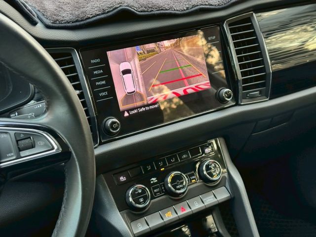 Kodiaq 4x4 原鈑 歐系休旅 空間寬敞實用 操控穩健省油 配備完整安全輔助 是家庭出遊 通勤與長途旅行的好選擇  第14張相片