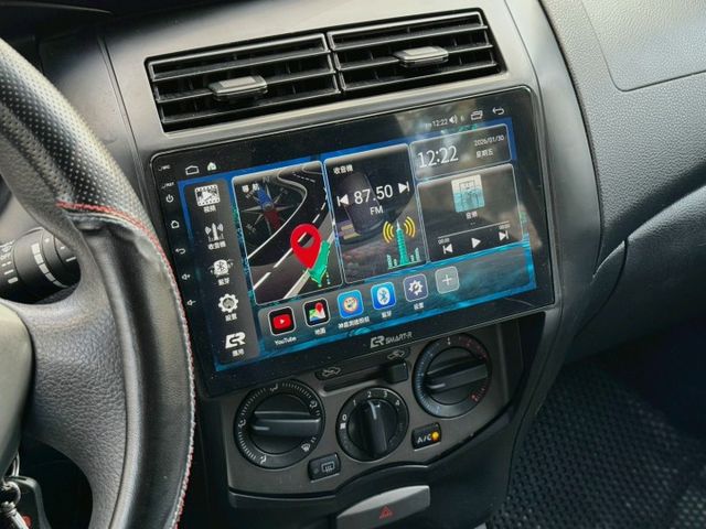 LIVINA 1.6 行家版 原鈑件 車況正常 無待修 配備升級 安卓機 倒車顯影 車頂行李架  第8張相片