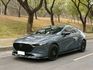 Mazda 3 5D 20S Signature 原鈑件 動力順暢省油兼顧操控 魂動設計線條俐落質感佳 配備安全齊全  第1張縮圖