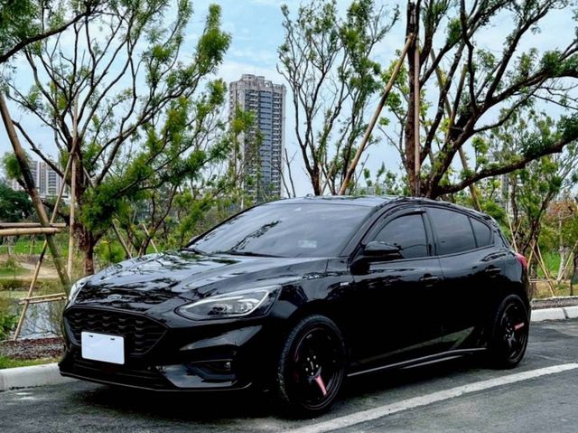 Focus STLine Lommel 車身俐落線條與操控出色 配備齊全 動力順暢 兼顧質感與樂趣的掀背選擇  第1張相片