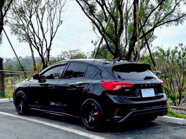 Focus STLine Lommel 車身俐落線條與操控出色 配備齊全 動力順暢 兼顧質感與樂趣的掀背選擇  第2張相片