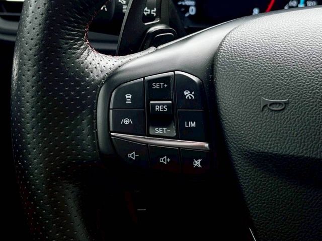 Focus STLine Lommel 車身俐落線條與操控出色 配備齊全 動力順暢 兼顧質感與樂趣的掀背選擇  第7張相片