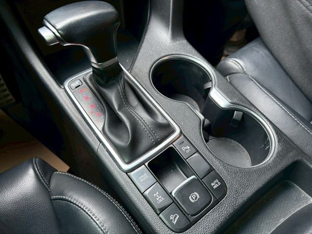 Sportage GT line 外型運動有型耐看 配備豐富一應俱全 空間實用性大 通勤代步與家人假日出遊的好選擇  第11張相片