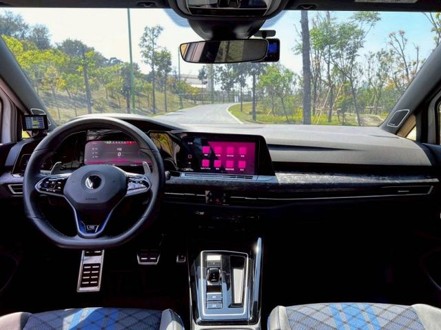 Golf Variant R 改裝估計超過50萬 性能與空間一次到位 四驅操控熱血帶勁 旅行車的實用兼具駕馭樂趣  第5張相片
