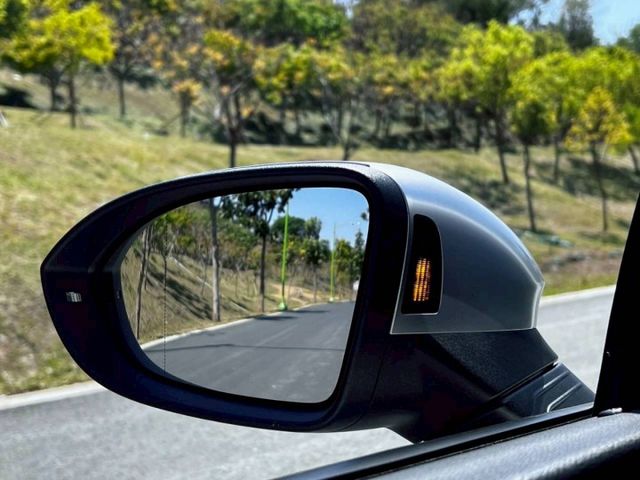 Golf Variant R 改裝估計超過50萬 性能與空間一次到位 四驅操控熱血帶勁 旅行車的實用兼具駕馭樂趣  第9張相片