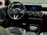 Cla250 AMG 原鈑件 跑格外型結合豪華質感 渦輪動力輕快順暢 配備豐富 日常代步與個性品味一次滿足  第9張縮圖