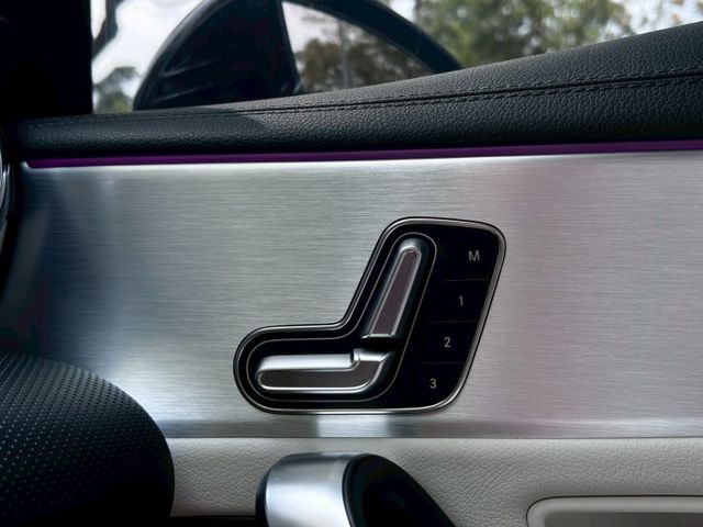 Cla250 AMG 流線跑房外型吸睛有型 渦輪動力輕快有勁 內裝質感與科技配備兼具 帥氣與樂趣合而為一  第12張相片