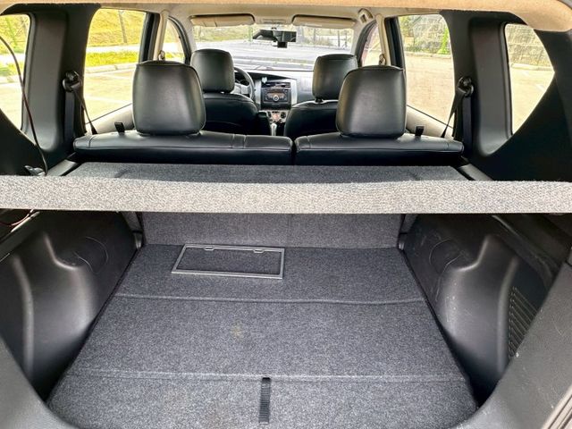 Livina 原鈑件 空間實用 乘坐舒適 省油好養又好開 家庭代步與通勤的好幫手 後廂機能靈活 實用性與高CP值  第11張相片