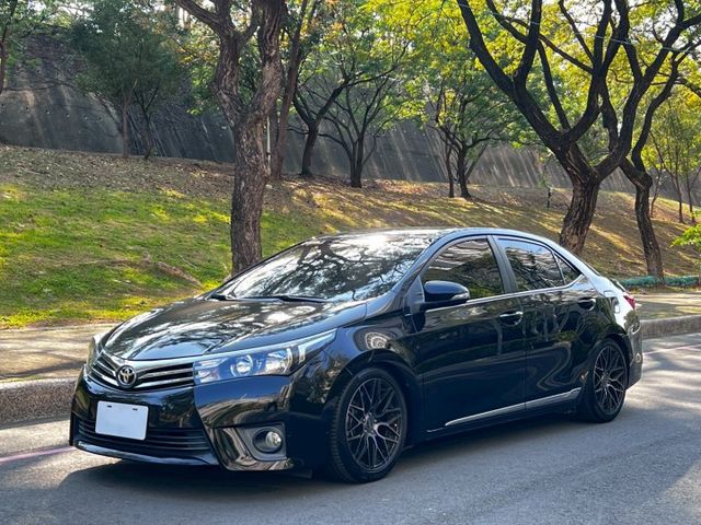 Altis 原鈑 妥善率極高里程極低 油耗表顯出色 動力順暢好上手 空間實用 乘坐舒適 是通勤代步與家庭用車省心的熱門車  第1張相片