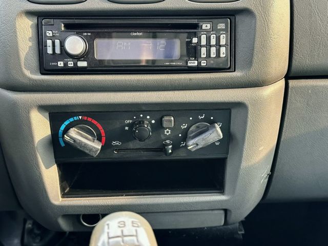 中華菱利 里程極低 耐操實用 載貨空間大 維修保養相對單純 適合做生意 跑工程或日常載物 是工作的好夥伴  第6張相片