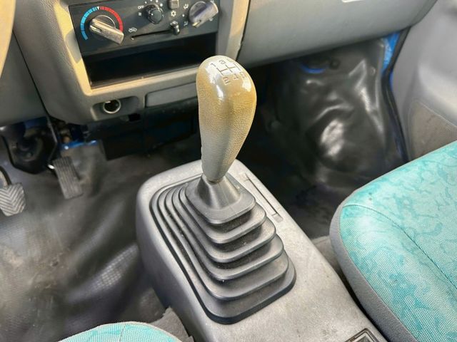 中華菱利 里程極低 耐操實用 載貨空間大 維修保養相對單純 適合做生意 跑工程或日常載物 是工作的好夥伴  第7張相片