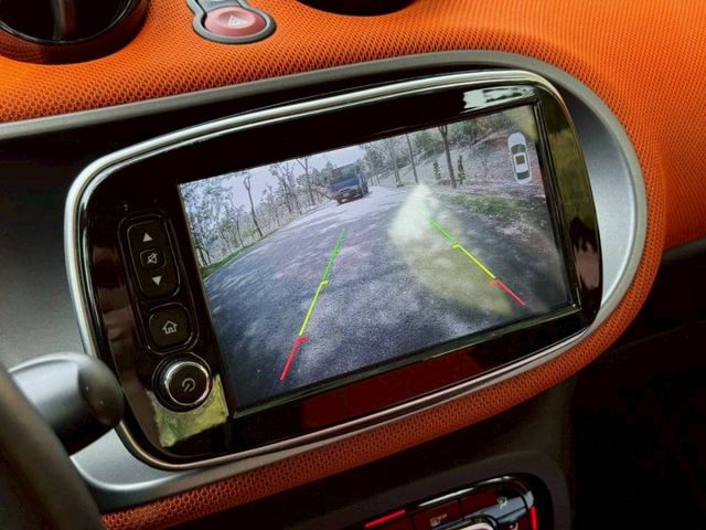 Smart ForFour 66kw Passion 原鈑 小巧靈活 都會代步方便 停車輕鬆無壓力 外型時尚有型  第10張相片