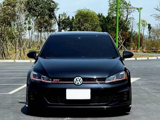 GTI Performance 大P 認證車 鋼炮魅力十足 渦輪動力飽滿 操控靈活帶勁 經典掀背外型配空間 熱血駕馭  第3張相片