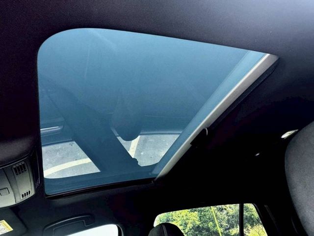 GTI Performance 大P 認證車 鋼炮魅力十足 渦輪動力飽滿 操控靈活帶勁 經典掀背外型配空間 熱血駕馭  第16張相片