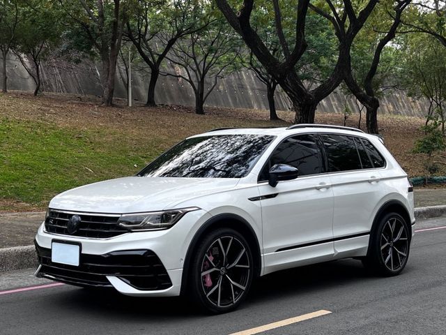 TIguan R 原鈑 性能休旅代表作 馬力充足 操控熱血有樂趣 空間實用 是家庭與玩家的好選擇  第1張相片