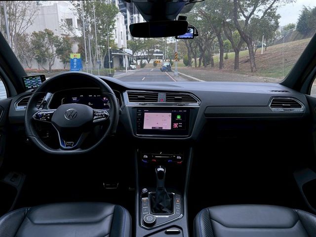 TIguan R 原鈑 性能休旅代表作 馬力充足 操控熱血有樂趣 空間實用 是家庭與玩家的好選擇  第6張相片