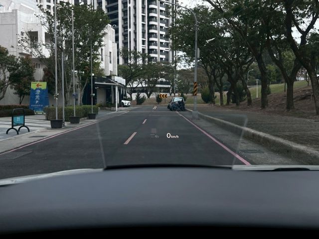 TIguan R 原鈑 性能休旅代表作 馬力充足 操控熱血有樂趣 空間實用 是家庭與玩家的好選擇  第10張相片