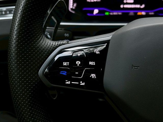 TIguan R 原鈑 性能休旅代表作 馬力充足 操控熱血有樂趣 空間實用 是家庭與玩家的好選擇  第12張相片