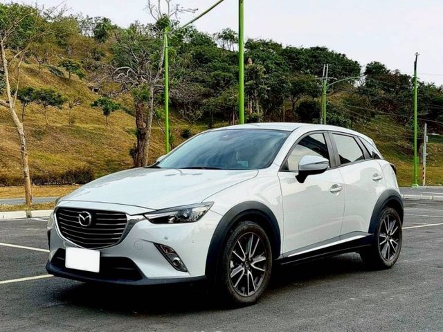 Cx3 頂級型 原鈑件 外型俐落 車身靈活 內裝質感細膩 操控輕快順手 兼顧都會代步與休旅實用性  第1張相片