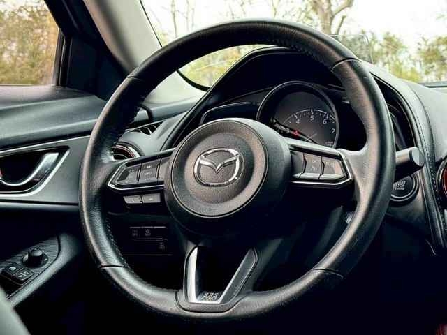 Cx3 頂級型 原鈑件 外型俐落 車身靈活 內裝質感細膩 操控輕快順手 兼顧都會代步與休旅實用性  第8張相片