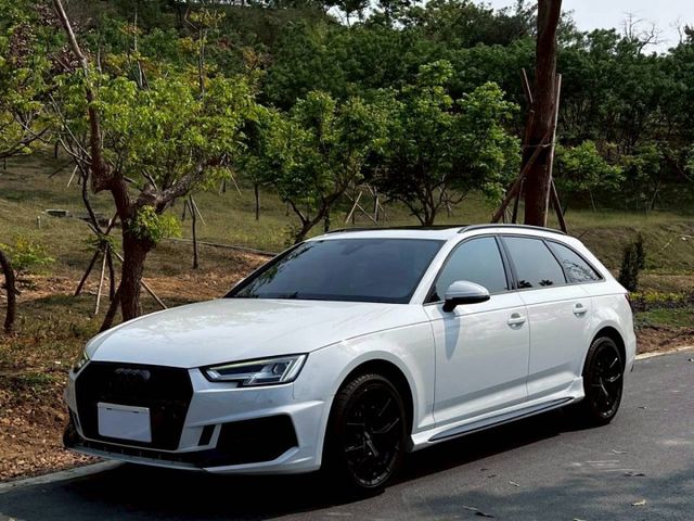 A4 avant 原鈑 兼具運動感與實用空間 操控穩定 質感細膩 旅行車身更顯品味 日常代步與家庭出遊都合適  第1張相片