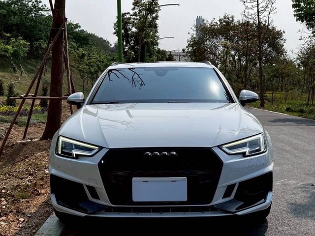 A4 avant 原鈑 兼具運動感與實用空間 操控穩定 質感細膩 旅行車身更顯品味 日常代步與家庭出遊都合適  第3張相片