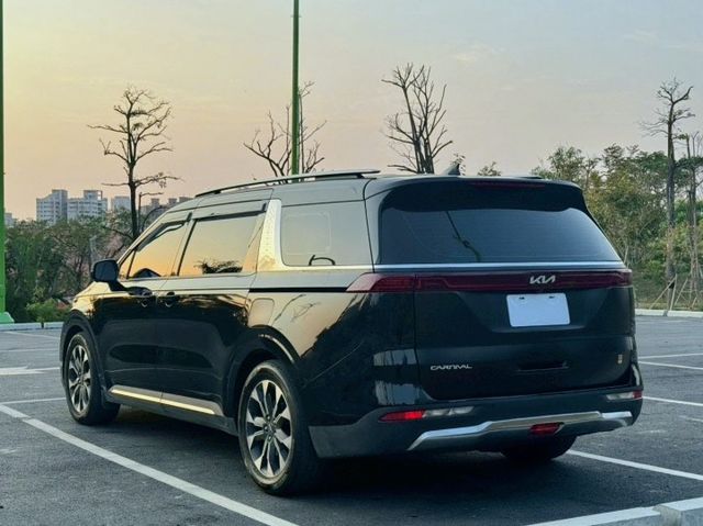 Carnival 尊貴7人座 MPV 空間寬敞 乘坐舒適 配備豐富又有質感 家庭出遊 商務接送都體面又實用  第2張相片