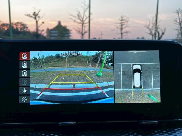 Carnival 尊貴7人座 MPV 空間寬敞 乘坐舒適 配備豐富又有質感 家庭出遊 商務接送都體面又實用  第14張相片