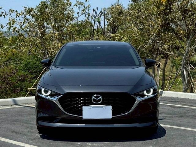 Mazda3 20S Premium 原鈑 質感與科技兼具 外型俐落 配備完善 內裝精緻舒適 展現日系房車高質感魅力  第3張相片