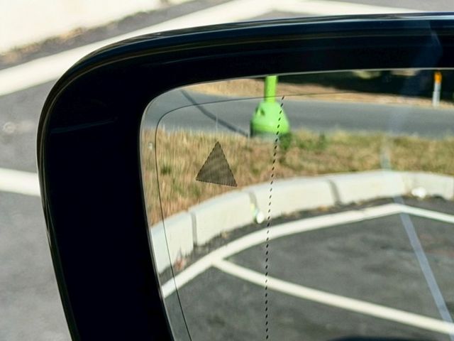 320i 首發粄 認證原鈑件 5AU智慧駕駛 盲點偵測 抬頭顯示器 HK音響 360環景影像  第5張相片