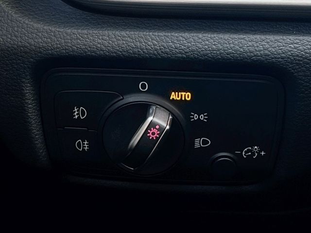 A3 SEDAN 40TFSI 原鈑件 入門豪華門檻低  S tronic 7速雙離合變速箱 小型豪華房車裡兼顧性能  第10張相片