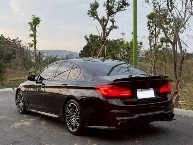 530i Msport 原鈑件 5AT 天窗 360環景 抬顯 L7音響 電吸門 電尾門  第2張相片