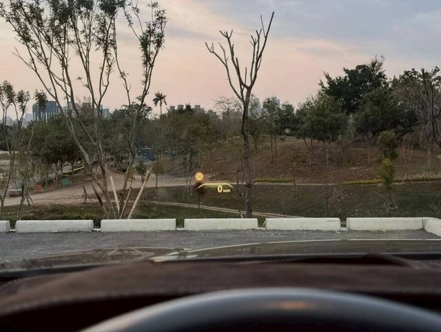 530i Msport 原鈑件 5AT 天窗 360環景 抬顯 L7音響 電吸門 電尾門  第9張相片