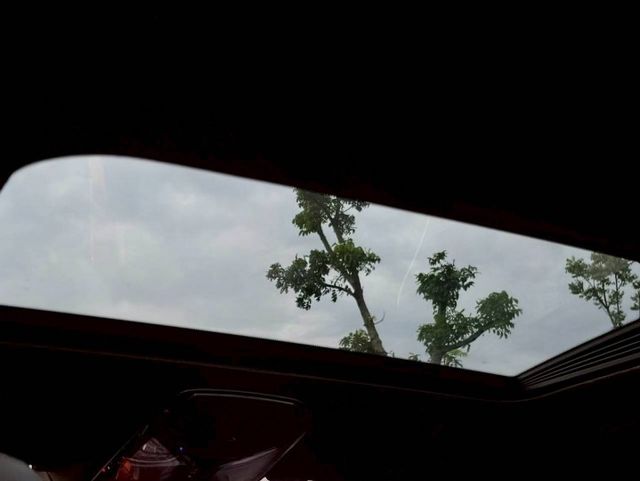 530i Msport 原鈑件 5AT 天窗 360環景 抬顯 L7音響 電吸門 電尾門  第15張相片