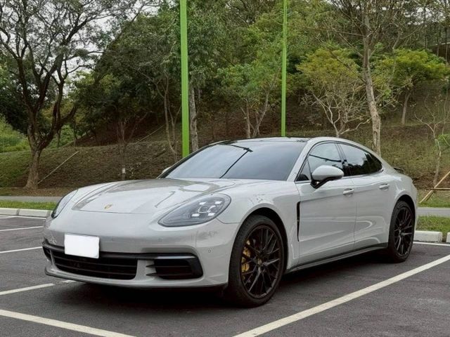 Panamera 車況氣氛佳  配21吋鋁圈 LED頭燈 跑車計時 升降尾翼 PASM氣壓懸吊 免鑰與環景盲點  第1張相片